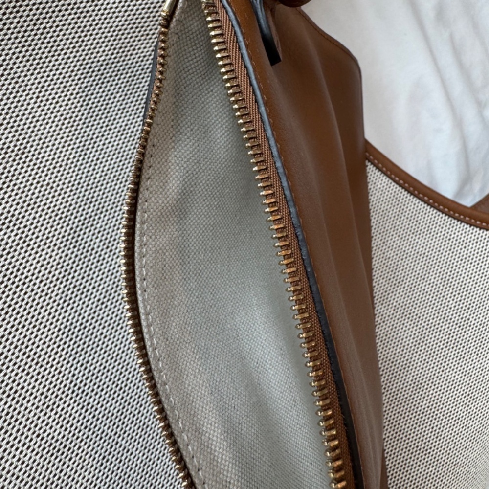 NWT Gucci B Shoulder Bag Natural Canvas - Picture 11 of 11